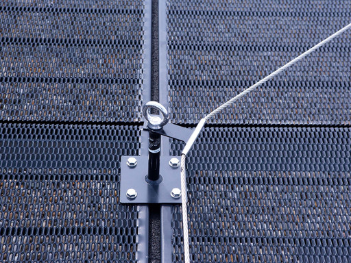 Seilsicherung mit Anschlagpunkt auf Flachdach