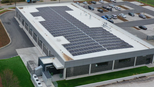 Dachabdichtung plus Photovoltaik auf dem Flachdach