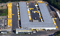 Fertige Flachdachsanierung eines Logistikunternehmens von oben.