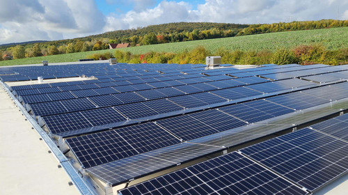 PV-Anlage auf Dache eines Discounters