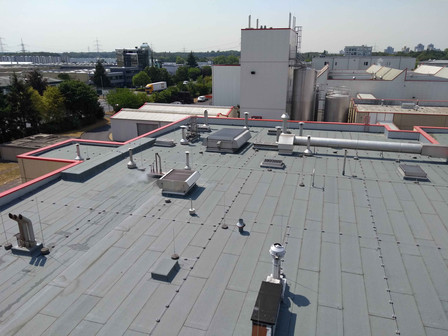 Neubau eines Flachdaches für ein Kühllager