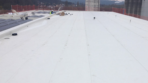 Dachsanierung und PV Anlage Möbel Martin Saarbrücken